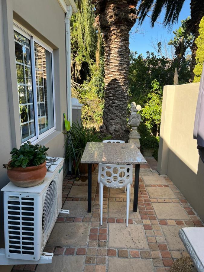 Somerset West Garden Apartments 1 Екстер'єр фото