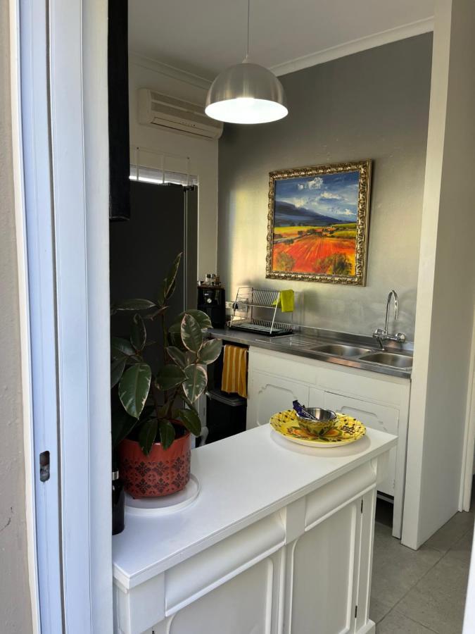 Somerset West Garden Apartments 1 Екстер'єр фото