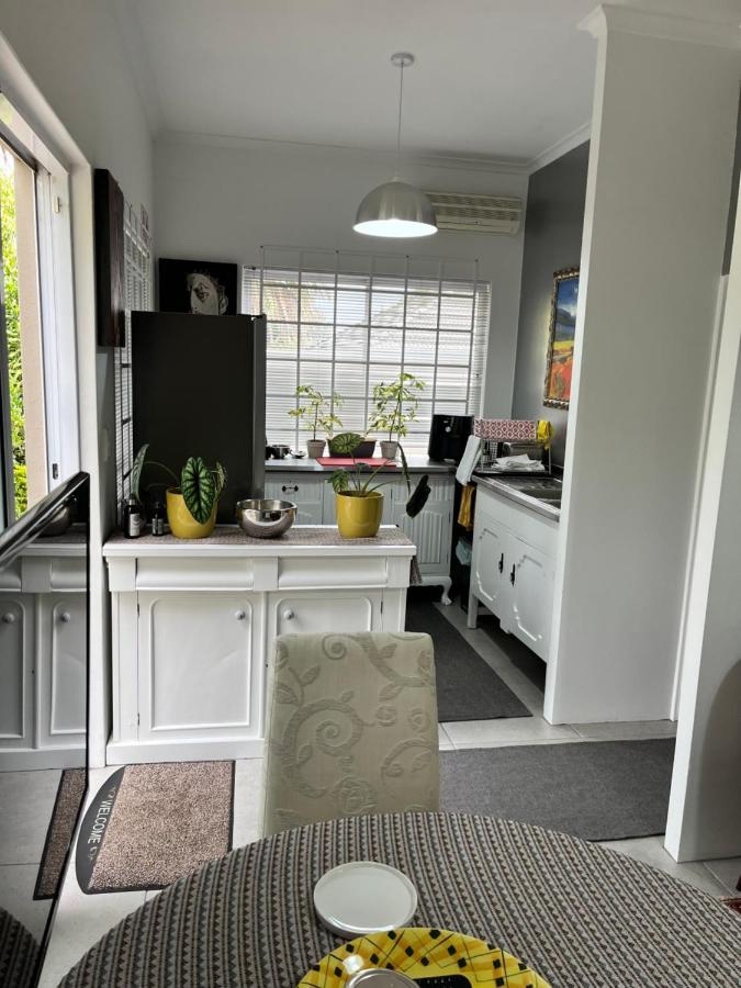 Somerset West Garden Apartments 1 Екстер'єр фото
