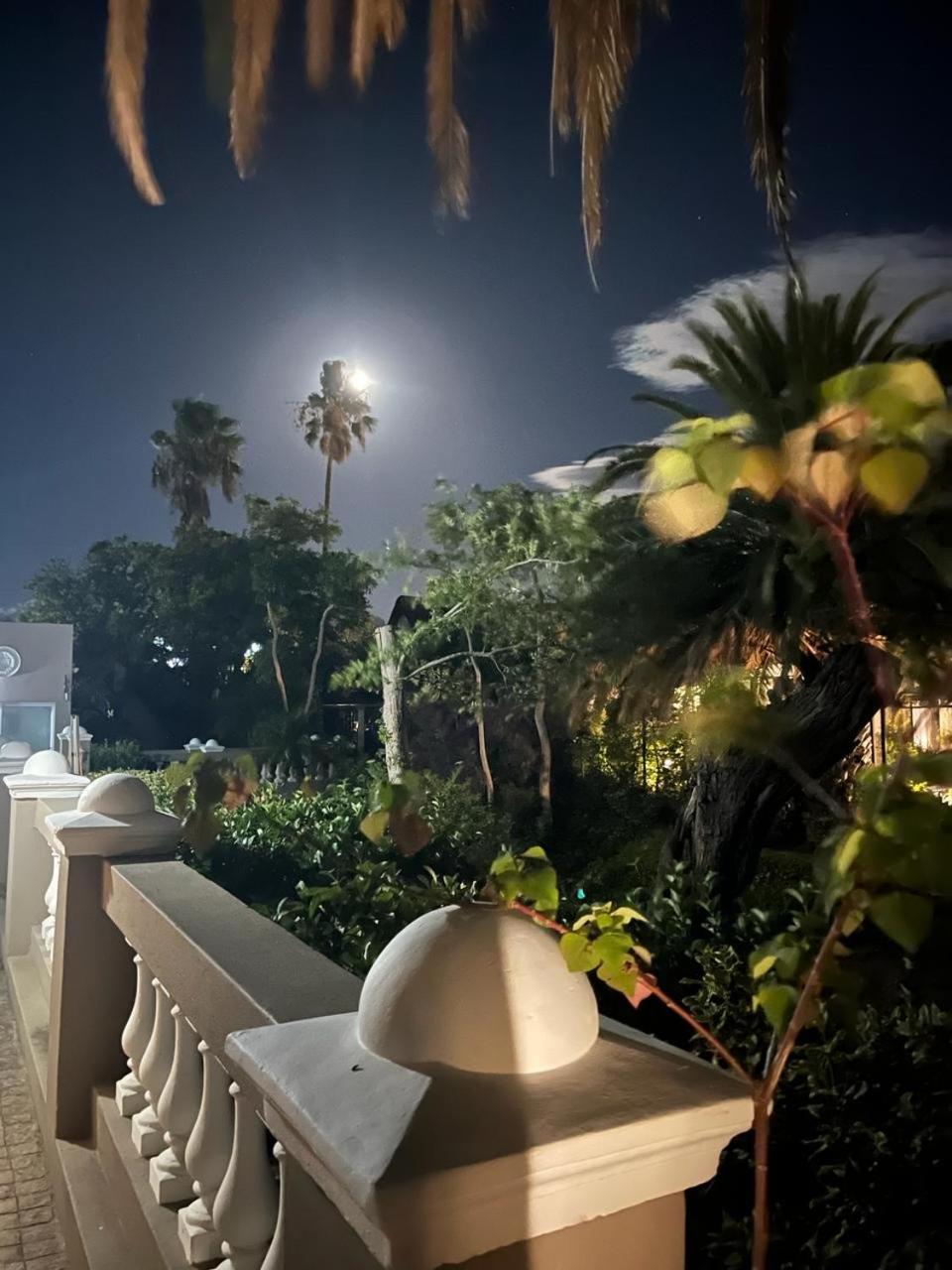 Somerset West Garden Apartments 1 Екстер'єр фото